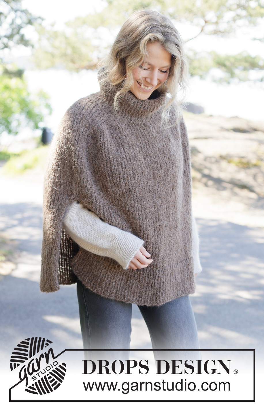 Sheltering Cloud Poncho / DROPS 262-33 - Knitted poncho in 1 strand DROPS Alpaca Bouclé and 1 strand DROPS Brushed Alpaca Silk. The piece is worked top down in stocking stitch with saddle-shoulders, split in sides and I-cord. Sizes XS - XXXL.