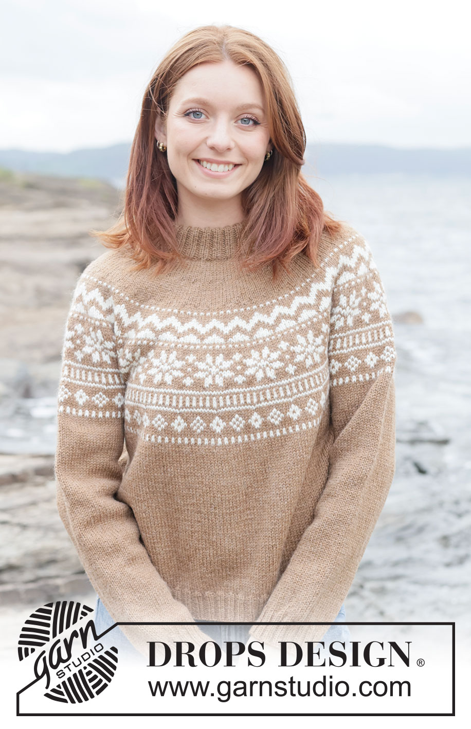 Maple Whisper Sweater / DROPS 262-5 - Pulovr s kruhovým sedlem a vyplétaným norským vzorem pletený shora dolů z příze DROPS Lima nebo DROPS Karisma. Velikost XS - XXXL.