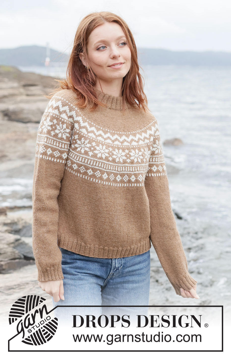 Maple Whisper Sweater / DROPS 262-5 - Pulovr s kruhovým sedlem a vyplétaným norským vzorem pletený shora dolů z příze DROPS Lima nebo DROPS Karisma. Velikost XS - XXXL.