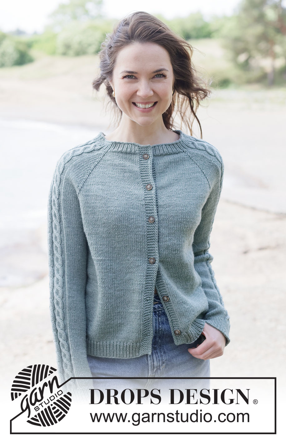 Tempest Tide Cardigan / DROPS 263-12 - Cardigan lavorato ai ferri in DROPS Merino Extra Fine o DROPS Lima. Lavorato dall’alto in basso a maglia rasata con raglan, trecce e I-cord. Taglie XS - XXXL.