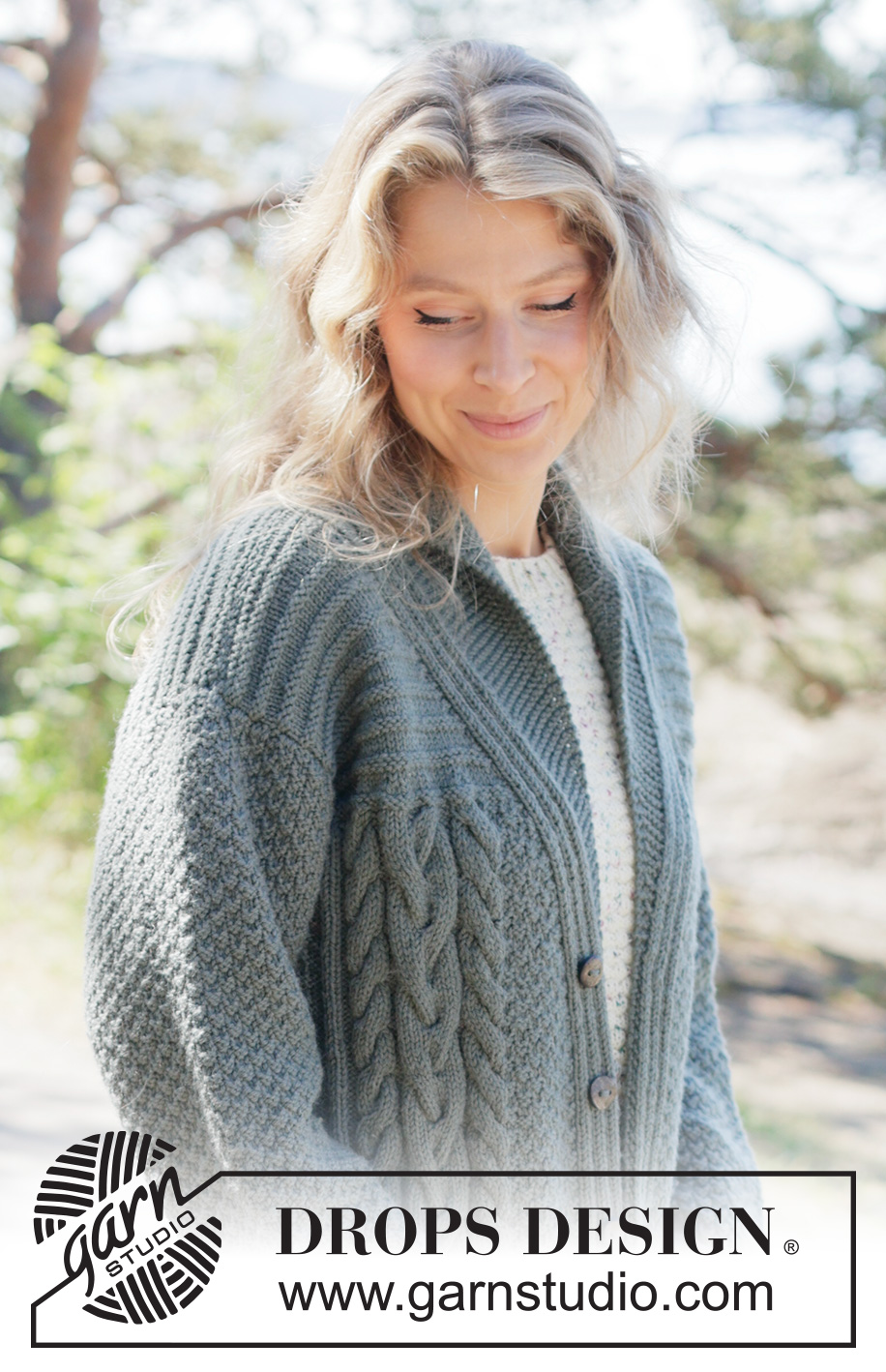 Finnley Cardigan / DROPS 263-13 - Longue veste tricotée de bas en haut, en DROPS Lima ou en DROPS Karisma. Se tricote avec manches montées, torsades, double point de riz, poches et col châle. Du XS au XXXL.