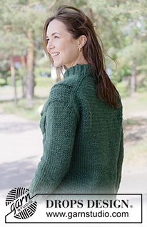 Forest Braid Sweater / DROPS 263-14 - Strikket bluse i DROPS Snow. Arbejdet strikkes oppefra og ned med skrå skulder / europæisk skulder, snoninger og dobbelt halskant. Størrelse XS - XXXL.