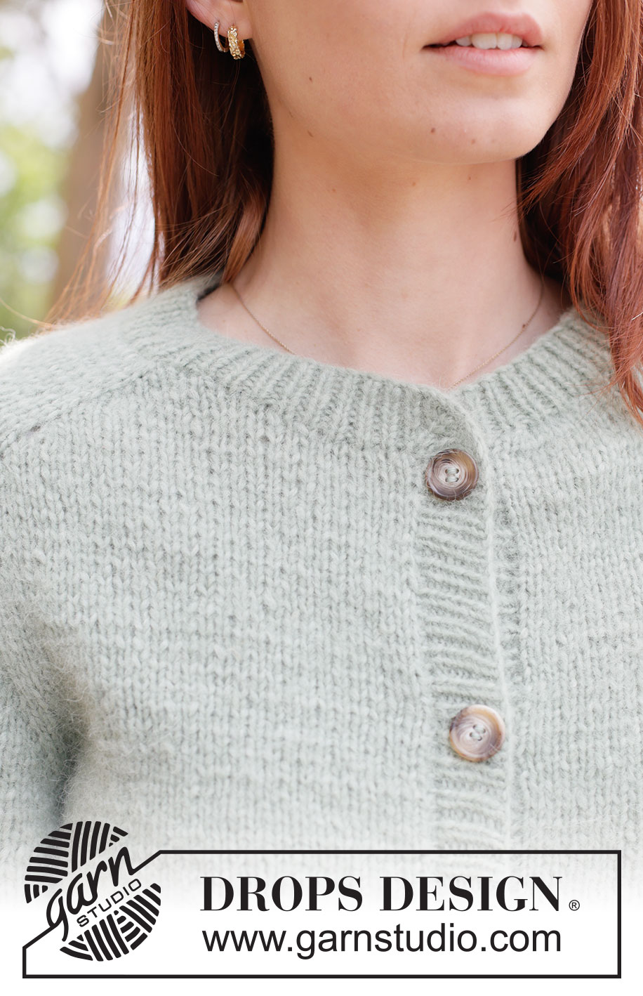 Pistachio Drift Cardigan / DROPS 263-15 - Strikket cardigan i DROPS Air. Arbejdet strikkes oppefra og ned i glatstrik med sadelskulder og opstrikket forkant. Størrelse XS - XXXL.