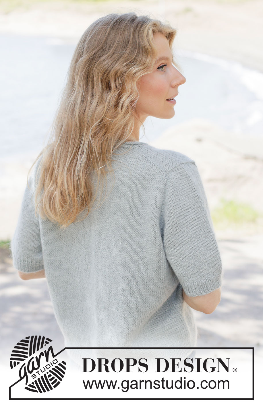 Misty Horizon Cardigan / DROPS 263-19 - Gestrickte Jacke in 1 Faden DROPS Alpaca und 1 Faden DROPS Kid-Silk oder 1 Faden DROPS BabyMerino und 1 Faden DROPS Kid-Silk. Es wird von oben nach unten glatt rechts mit europäischer Passe, Rollrand, I-Cord gestrickt. Größe XS - XXXL.