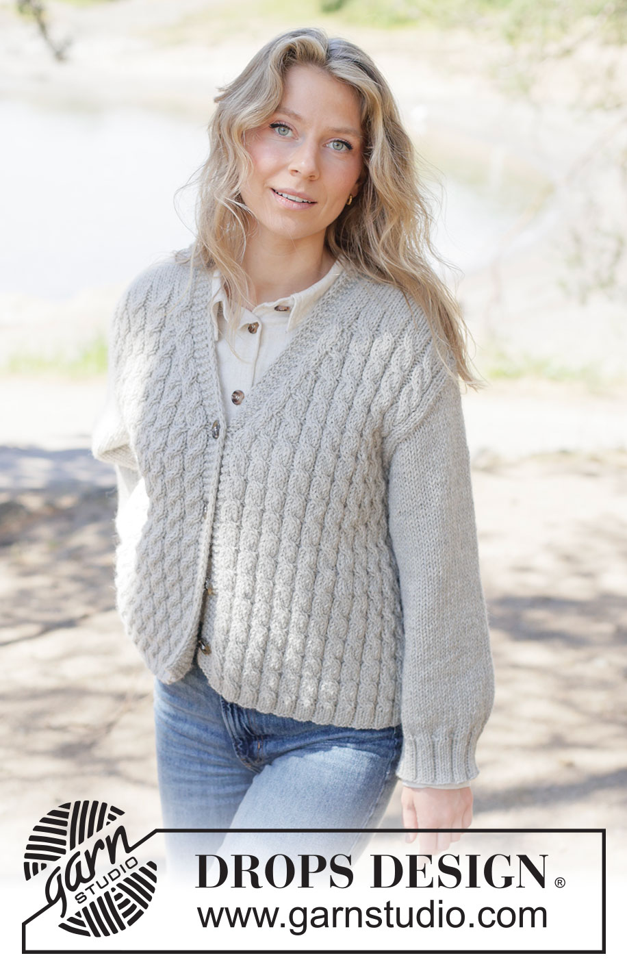 Soft Spire Cardigan / DROPS 263-27 - Knitted jacket in DROPS Nepal. The piece is worked bottom up with cables, V-neck and diagonal shoulders. Sizes XS - XXXL.