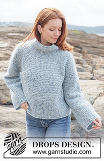 Ocean Whisper / DROPS 263-31 - Pulovr s kruhovým sedlem a račími sloupky háčkovaný shora dolů z přízí DROPS Fiesta a DROPS Kid-Silk. Velikosti: XS - XXXL.