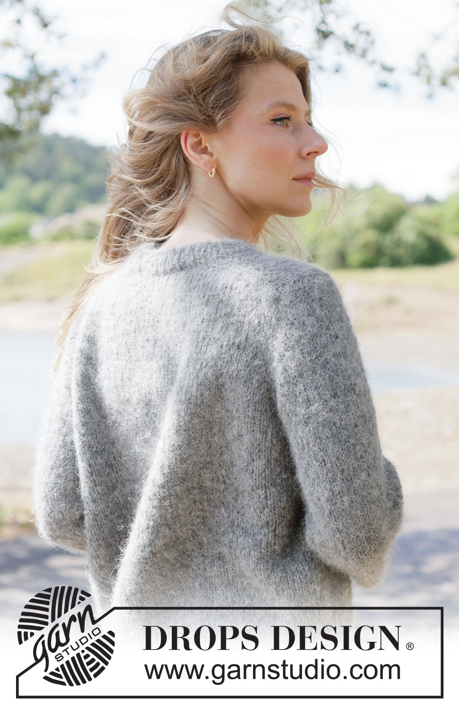 Cloud Drift Cardigan / DROPS 263-32 - Strikket jakke i 1 tråd DROPS Melody eller 2 tråder DROPS Brushed Alpaca Silk. Arbeidet strikkes ovenfra og ned i glattstrikk med europeisk bærestykke og i-cord. Størrelse XS - XXXL.