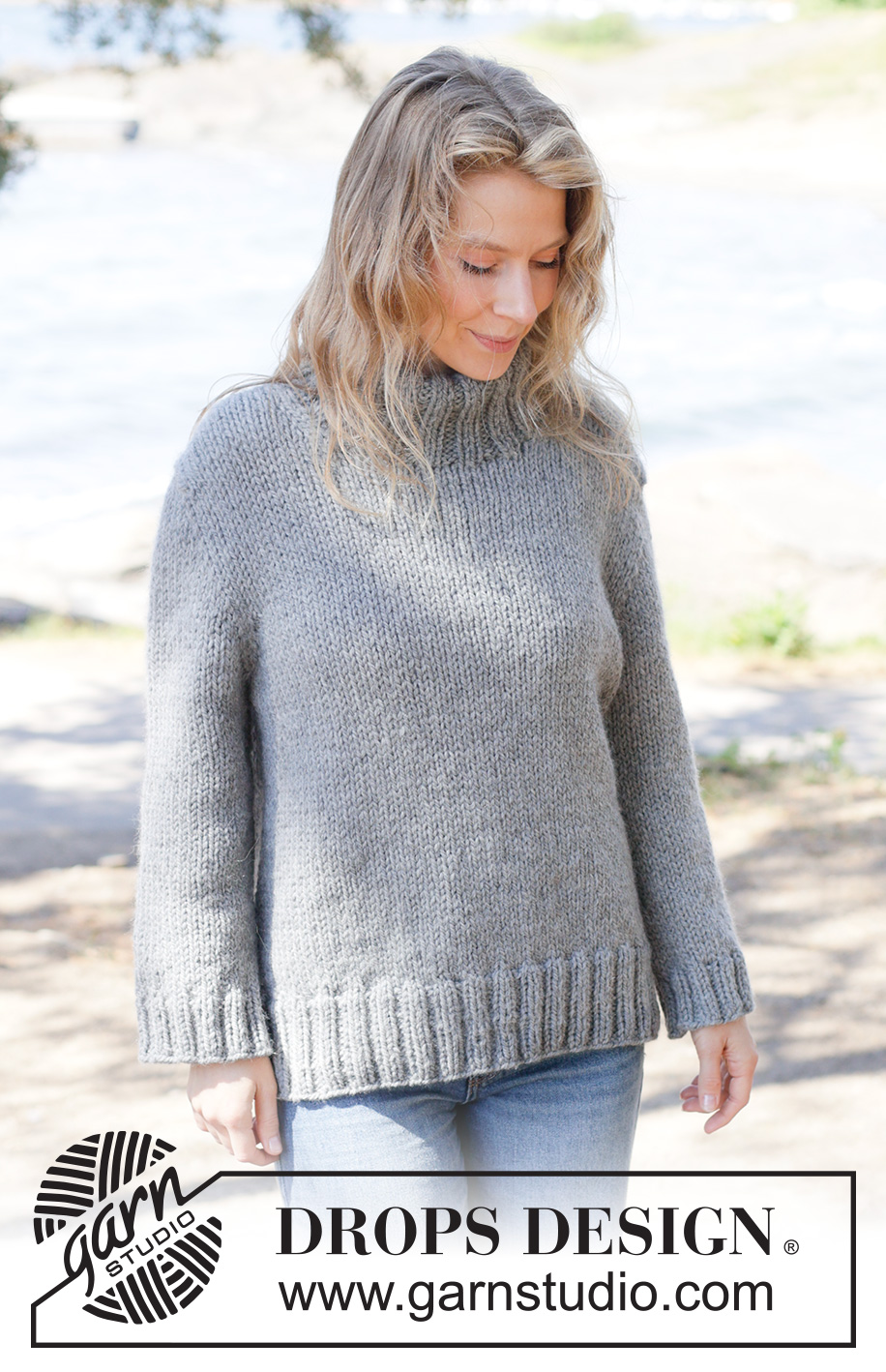 Slate Ridge Sweater / DROPS 263-36 - Kötött pulóver DROPS Andes vagy DROPS Snow fonalból. A darabot fentről lefelé haladva kötjük harisnyakötéssel és európai vállrésszel. XS-XXXL méretben