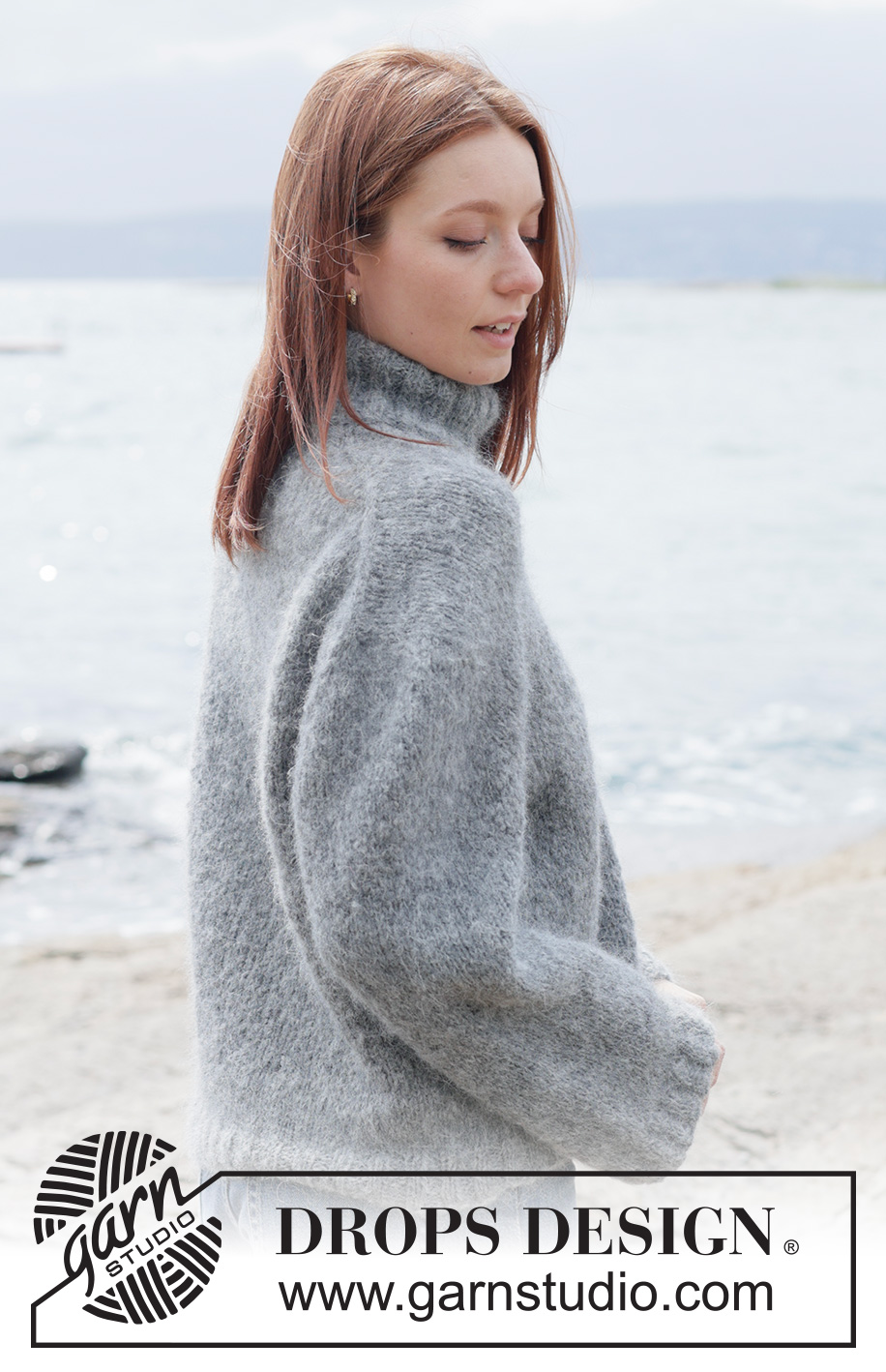 Northern Shore Sweater / DROPS 263-9 - Maglione lavorato ai ferri in DROPS Melody. Lavorato dall’alto in basso con sprone europeo e collo alto. Taglie: XS - XXXL.