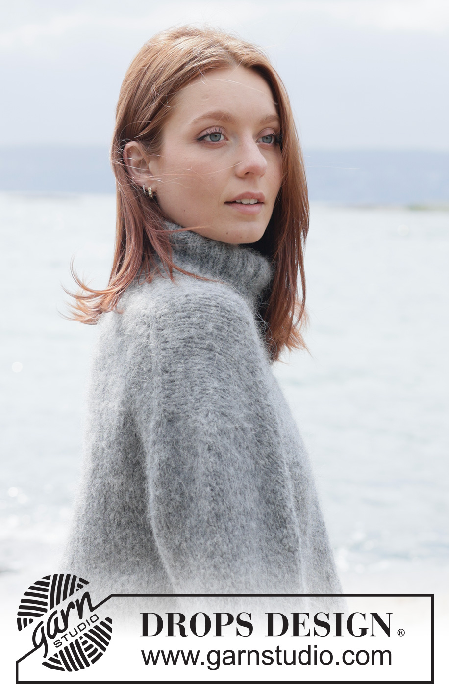 Northern Shore Sweater / DROPS 263-9 - Maglione lavorato ai ferri in DROPS Melody. Lavorato dall’alto in basso con sprone europeo e collo alto. Taglie: XS - XXXL.