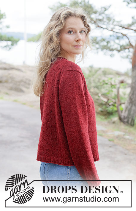 Spiced Cranberry Cardigan / DROPS 264-11 - Rozpinany sweter na drutach, przerabiany od góry do dołu, z włóczki DROPS Alpaca lub DROPS Flora. Wykonany dżersejem, z europejskim karczkiem, ściegiem ażurowym z tyłu i zwijającym się brzegiem. Od XS do XXXL.