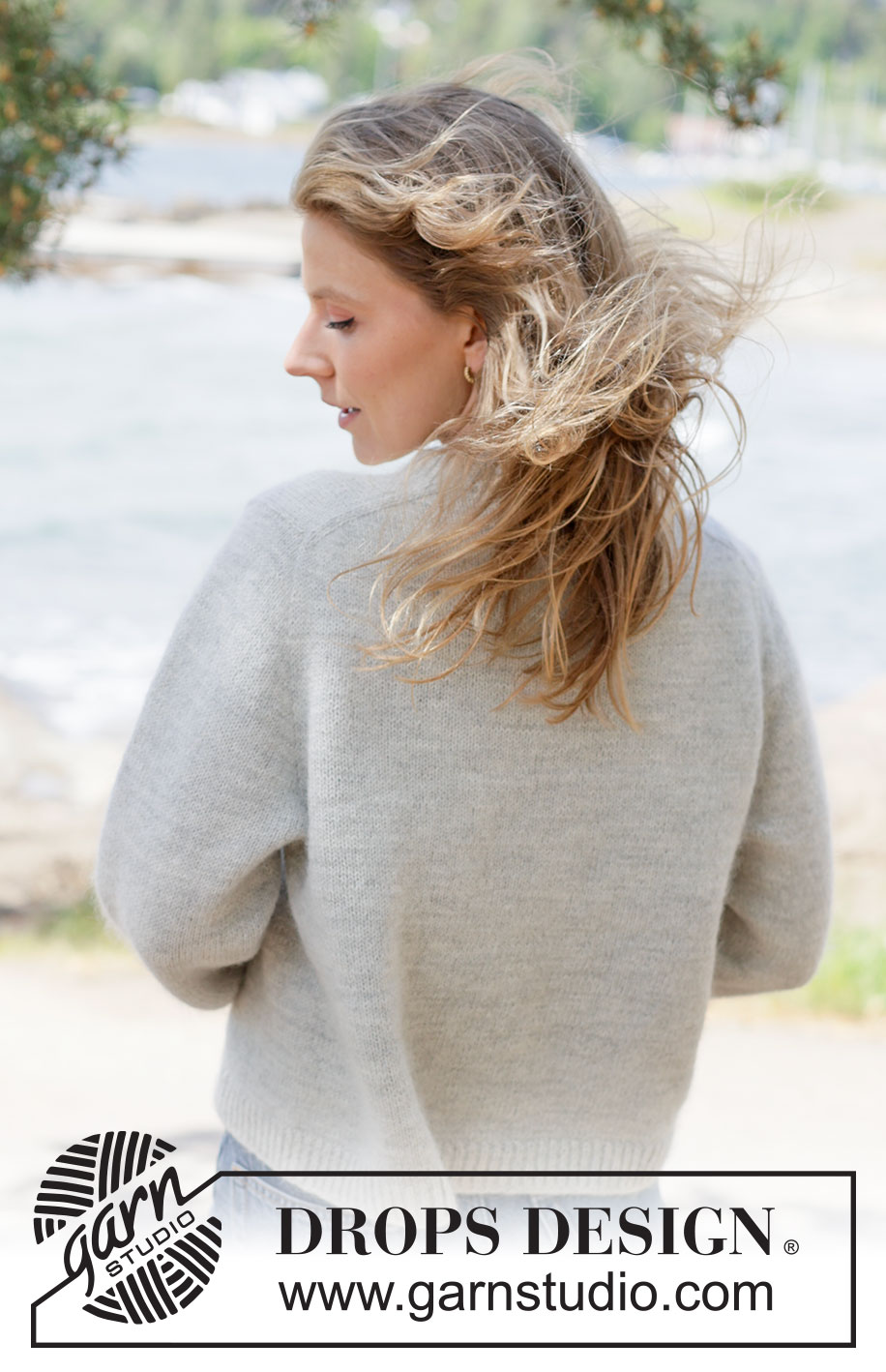 Silver Drift Cardigan / DROPS 264-14 - 1 DROPS Fiesta ja 1 DROPS Kid-Silk lõngadest ülevalt alla parempidises koes kootud Euroopa passega üheskootud varrukatega ja patentkoes servadega kardigan  suurustele XS kuni XXL