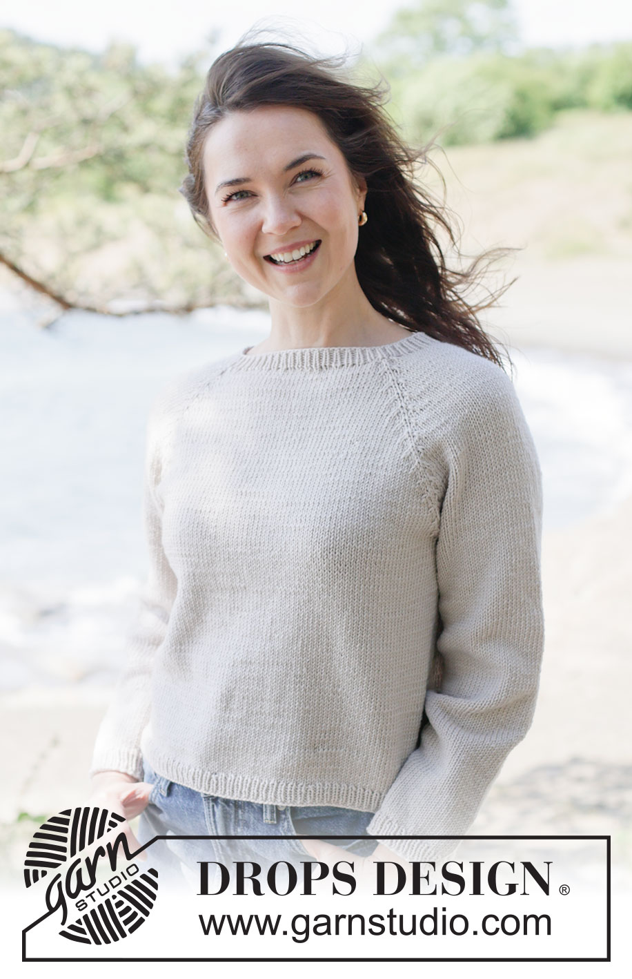 Frost Petal Sweater / DROPS 264-15 - Free knitting pattern Frost Petal Sweater / DROPS 264-15 - Knitted jumper in DROPS Merino Extra Fine or DROPS Puna. The piece is worked top down with raglan and stocking stitch. Sizes XS - XXXL.