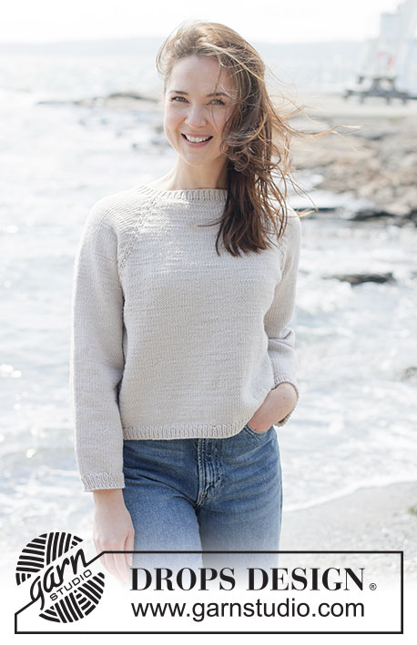 Frost Petal Sweater / DROPS 264-15 - Strikket bluse i DROPS Merino Extra Fine eller DROPS Puna. Arbejdet strikkes oppefra og ned med raglan og glatstrik. Størrelse XS - XXXL.