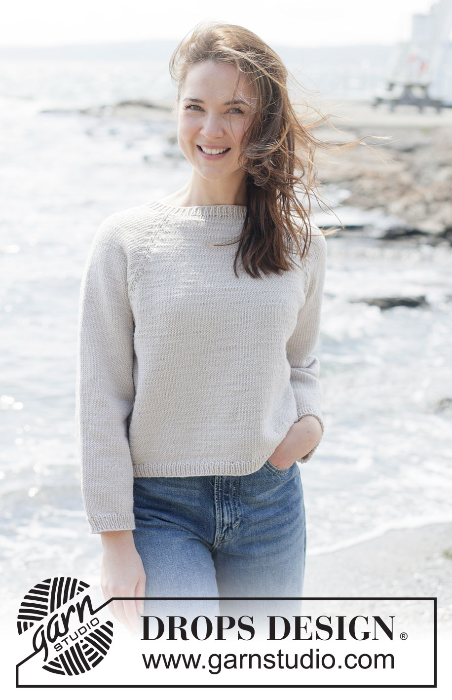 Frost Petal Sweater / DROPS 264-15 - Free knitting pattern Frost Petal Sweater / DROPS 264-15 - Knitted jumper in DROPS Merino Extra Fine or DROPS Puna. The piece is worked top down with raglan and stocking stitch. Sizes XS - XXXL.