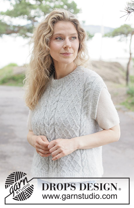 Silver Thistle Vest / DROPS 264-17 - Gilet lavorato ai ferri in DROPS Air. Lavorato dall’alto in basso con spalle europee /diagonali e trecce. Taglie: XS - XXXL.