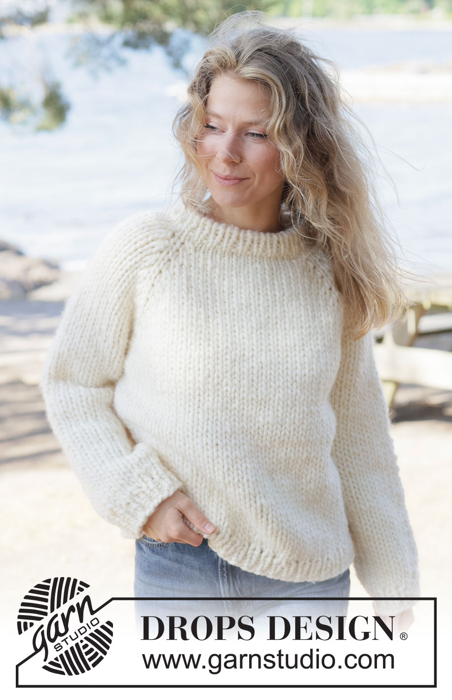 Quiet Hours Sweater / DROPS 264-26 - Kötött pulóver 1 szál DROPS Polaris fonalból, vagy 2 szál DROPS Snow fonal fonalat összefogva A darabot fentről lefelé irányban készítjük, raglán szabásvonallal. Méret: XS - XXXL