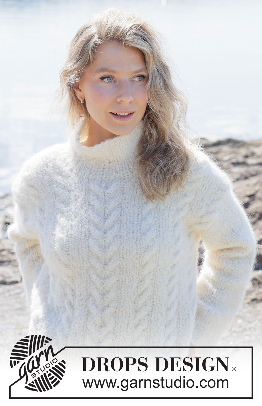 Moon Thread Sweater / DROPS 264-28 - Knitted over-sized jumper in DROPS Alpaca Bouclé and DROPS Kid-Silk. The piece is worked top down with diagonal/European shoulders and cables. Sizes XS - XXXL.