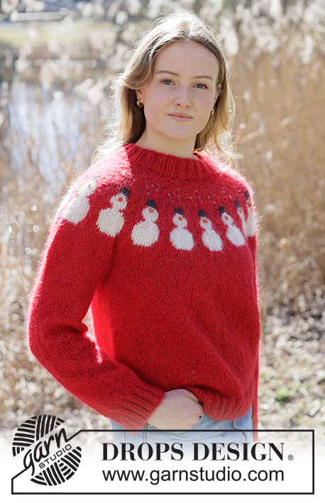 Snowman Magic Sweater / DROPS 264-38 - Sweter na drutach, przerabiany od góry do dołu, z włóczek DROPS Alpaca i DROPS Kid-Silk. Przerabiany dżersejem, z zaokrąglonym karczkiem i żakardem w bałwanki. Od XS do XXXL. Temat: Boże Narodzenie.