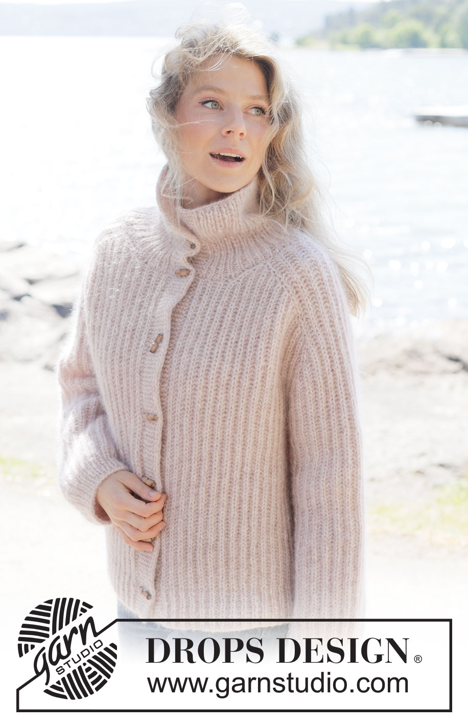 Ribs and Roses Cardigan / DROPS 264-4 - Propínací svetr se sedlovými náramenicemi pletený shora dolů chytovým patentem z 1 vlákna příze DROPS Air a 1 vlákna příze DROPS Kid-Silk. Velikost XS - XXXL.