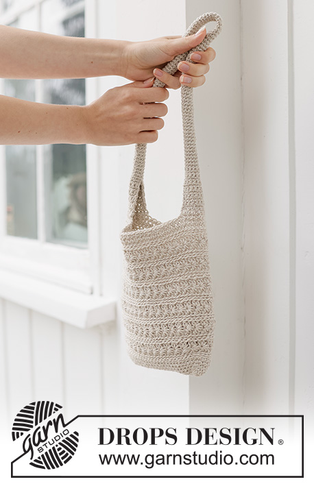 Cream Breeze Bag / DROPS 265-13 - Heklet liten veske i DROPS Bomull-Lin. Arbeidet hekles rundt nedenfra og opp med stjernemønster.