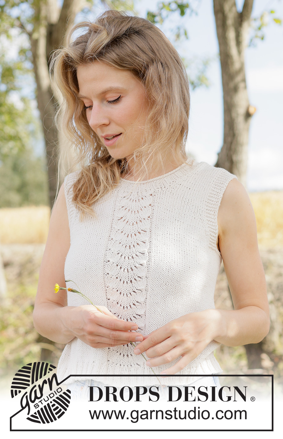 Summer Fan Top / DROPS 266-14 - Strikket top i DROPS Belle. Arbejdet strikkes oppefra og ned med bølgemønster og i-cord. Størrelse XS - XXXL.