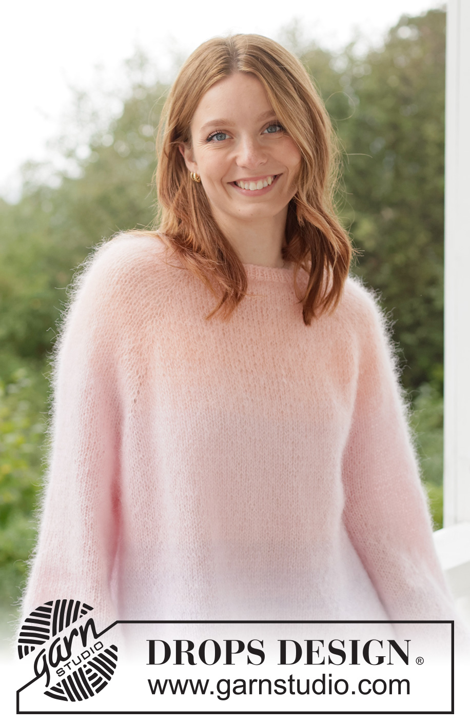 Sunset Sorbet Sweater / DROPS 267-17 - Knitted over-sized sweater in 3 strands DROPS Kid-Silk. The piece is worked top down in stockinette stitch with raglan and tone-on-tone stripes. Sizes XS - XXXL.