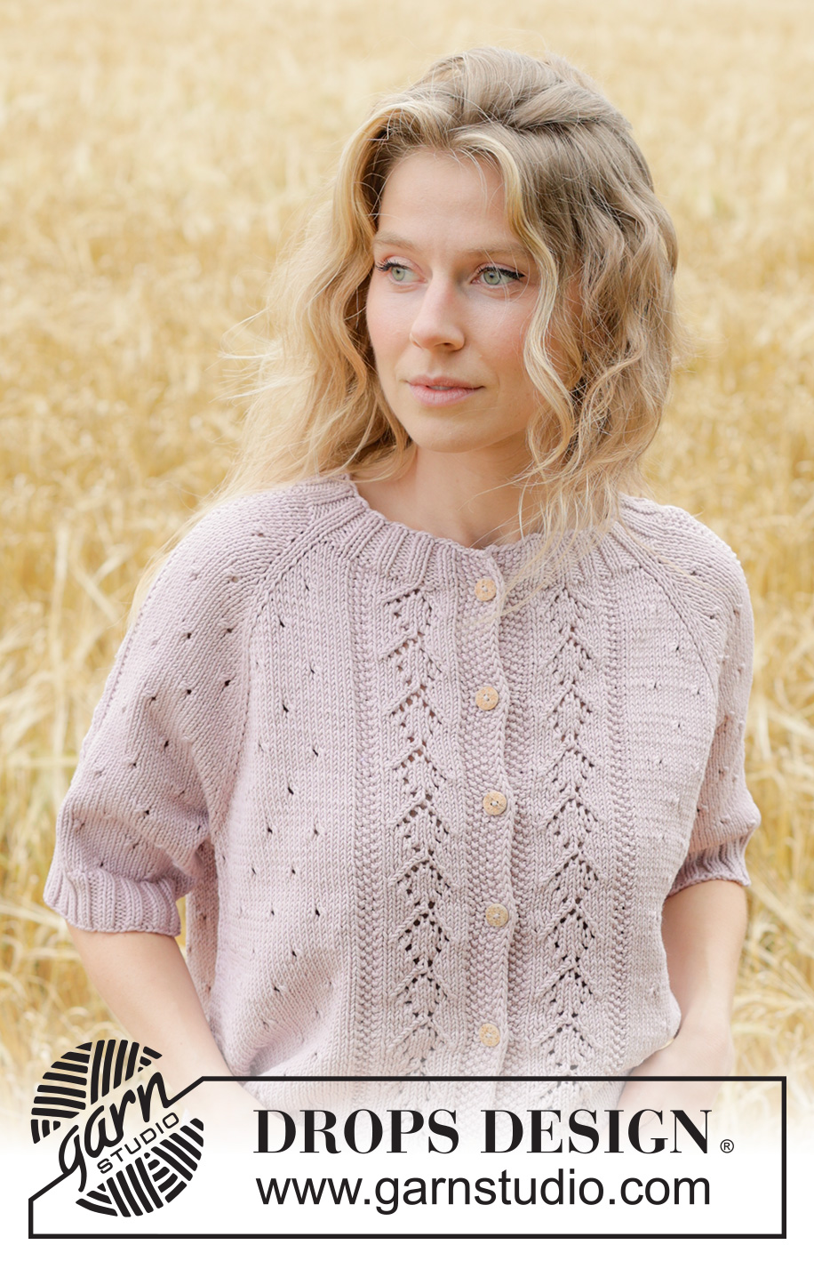 Rose Blossom Cardi / DROPS 267-20 - Strikket cardigan i DROPS Muskat. Arbejdet strikkes oppefra og ned med raglan, hulmønster og korte ærmer. Størrelse XS - XXXL.