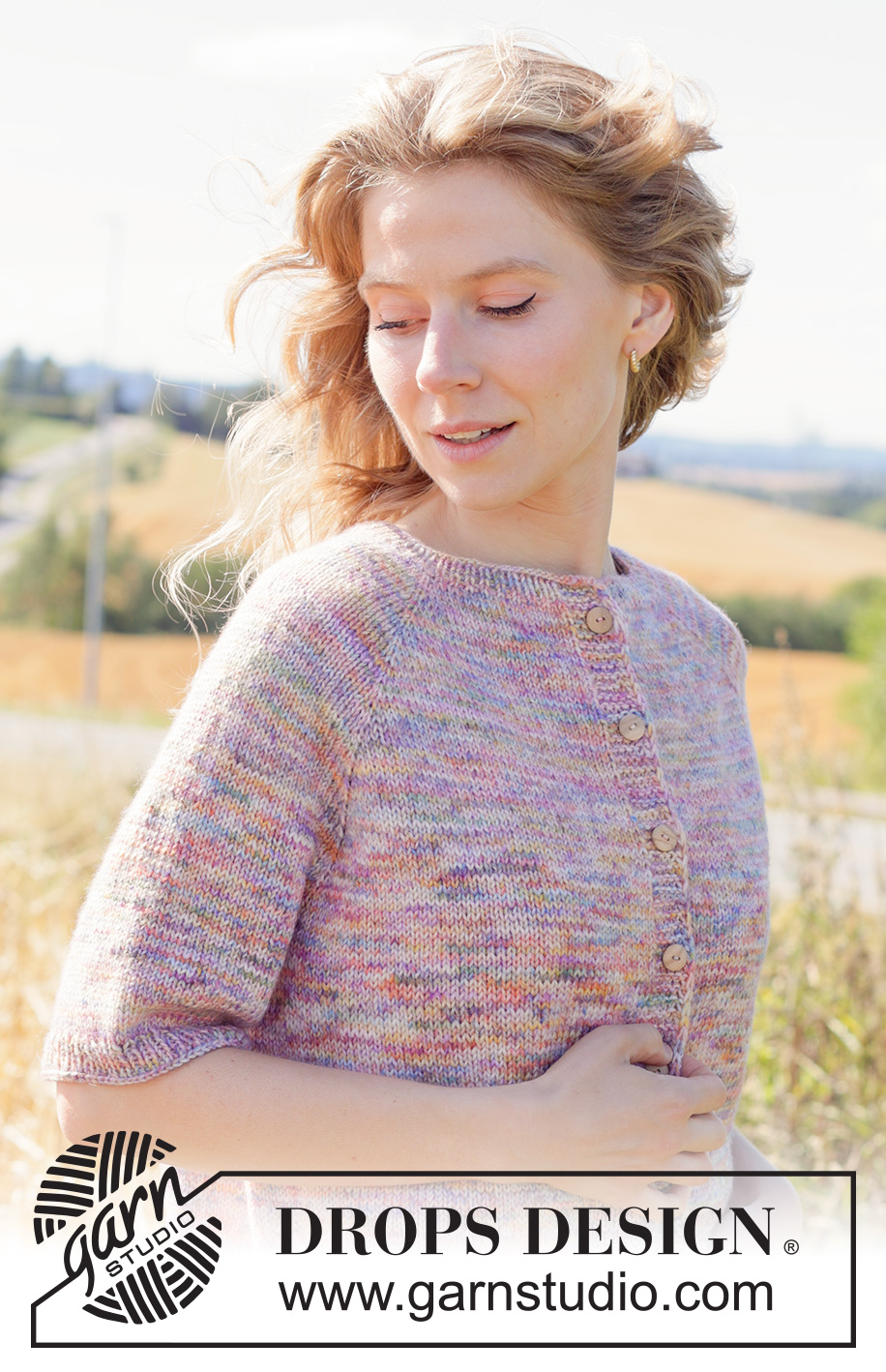 Fairytale Summer Cardigan / DROPS 267-22 - Ylhäältä alas neulottu jakku DROPS Fiesta-langasta. Työssä on raglanlinjat, sileää neuletta, i-cord-reunus ja lyhyet hihat. Koot XS - XXXL.