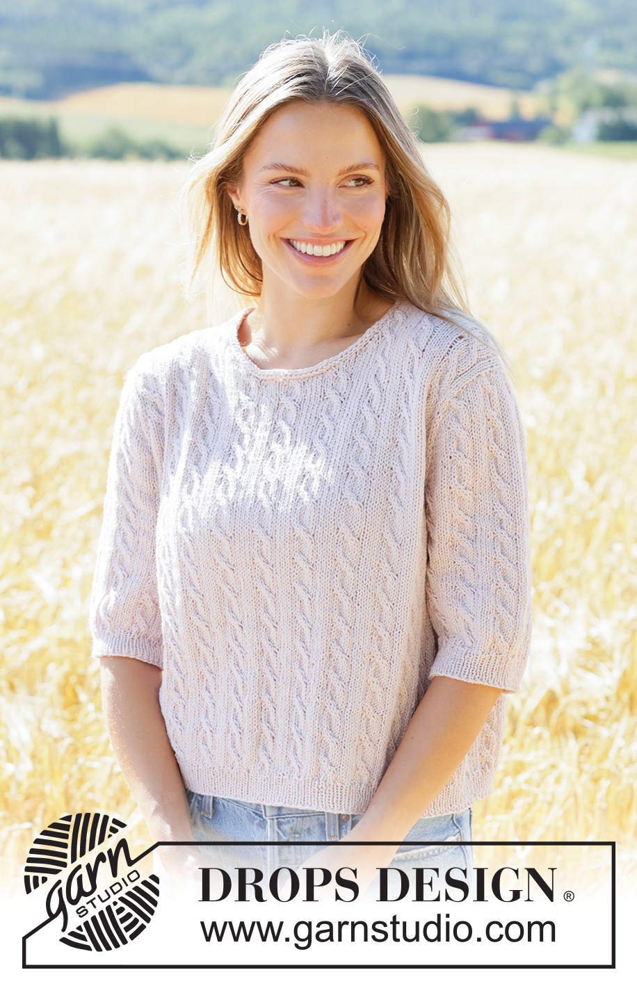 Country Vine Sweater / DROPS 267-4 - Gebreide trui in DROPS Cotton Merino of DROPS Belle. Het werk wordt van boven naar beneden gebreid met Europese pas, korte mouwen, kabels en PUNNIKRAND. Maten XS - XXXL.