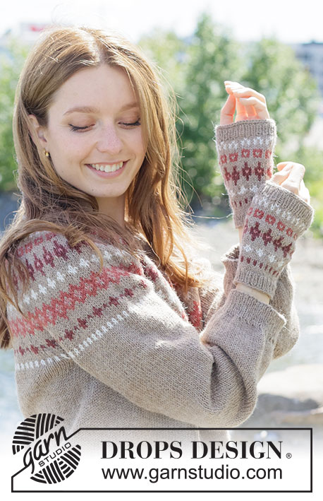 DROPS 270-31 Berry Charm Wrist Warmers