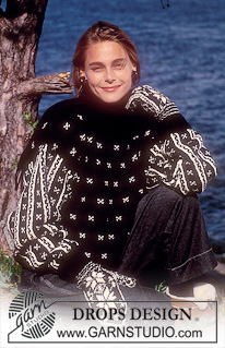 DROPS 28-15 - DROPS ladies or men’s jumper with snow flake pattern and mittens in “Karisma”.  