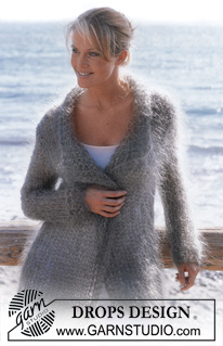 Gray Clouds / DROPS 82-25 - Cardigan DROPS en “Vienna”. Talla: S – XXL.