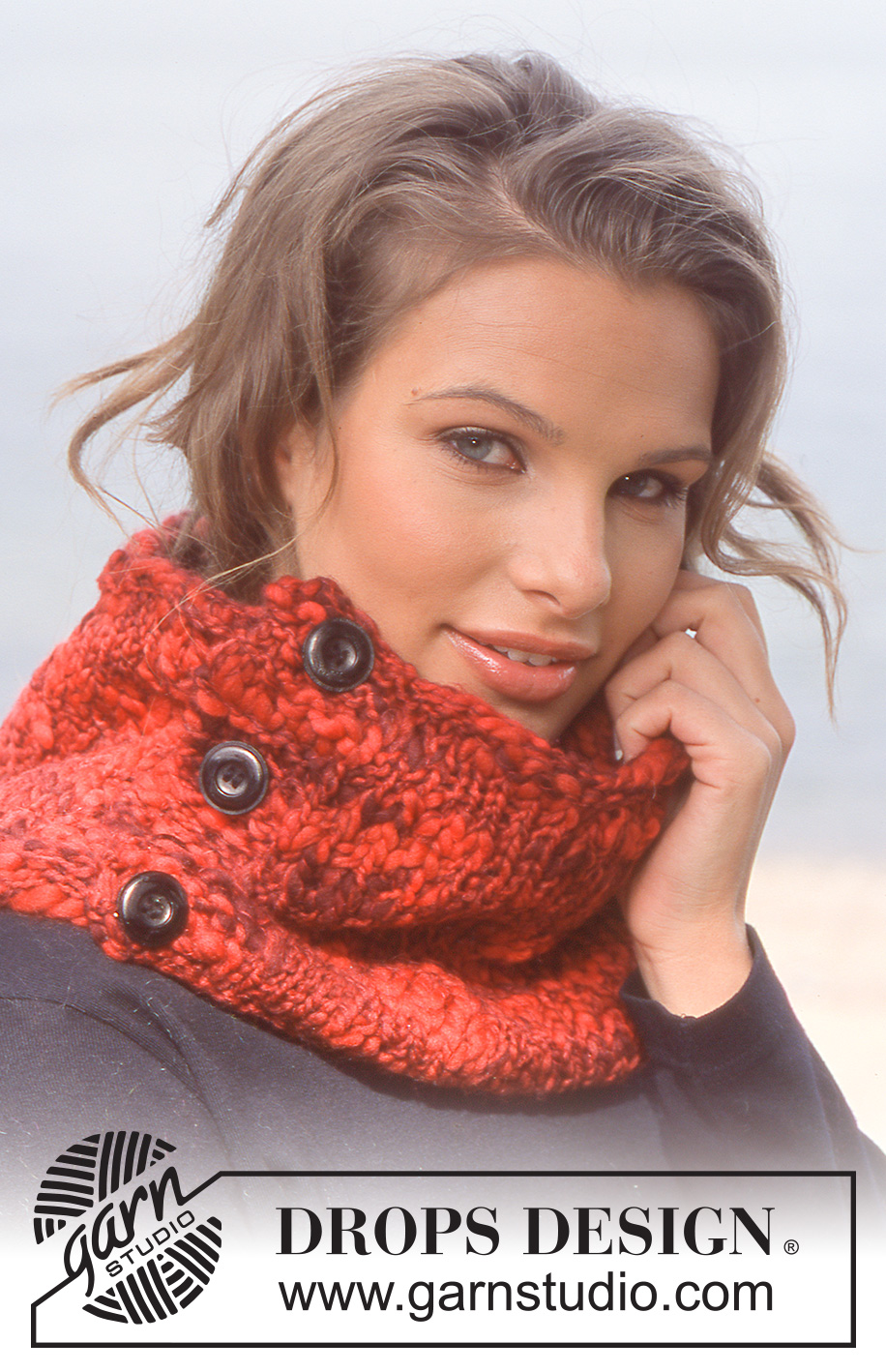 DROPS 84-15 - Punainen kauluspusero 