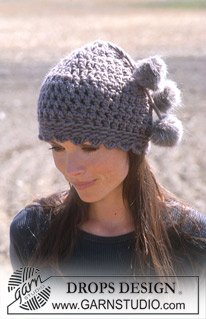DROPS 93-36 - DROPS Crochet hat in Snow with pompoms in Vienna. 