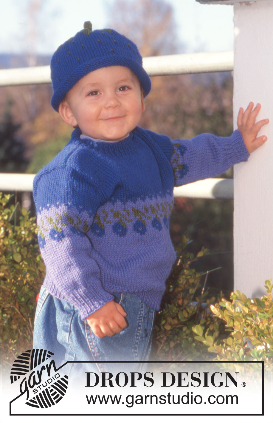 Berry Cute / DROPS Baby 10-1 - Heidelbeere- oder Erdbeermütze, Pulli und Fingerhandschuhe in Karisma Superwash 

