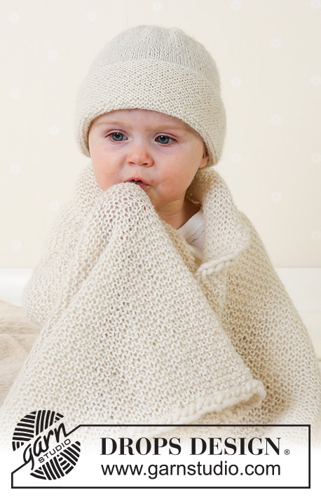 Petit Crème / DROPS Baby 14-12 - Deken en muts in ribbelsteeek, gebreid in DROPS Alpaca. Thema: babydeken