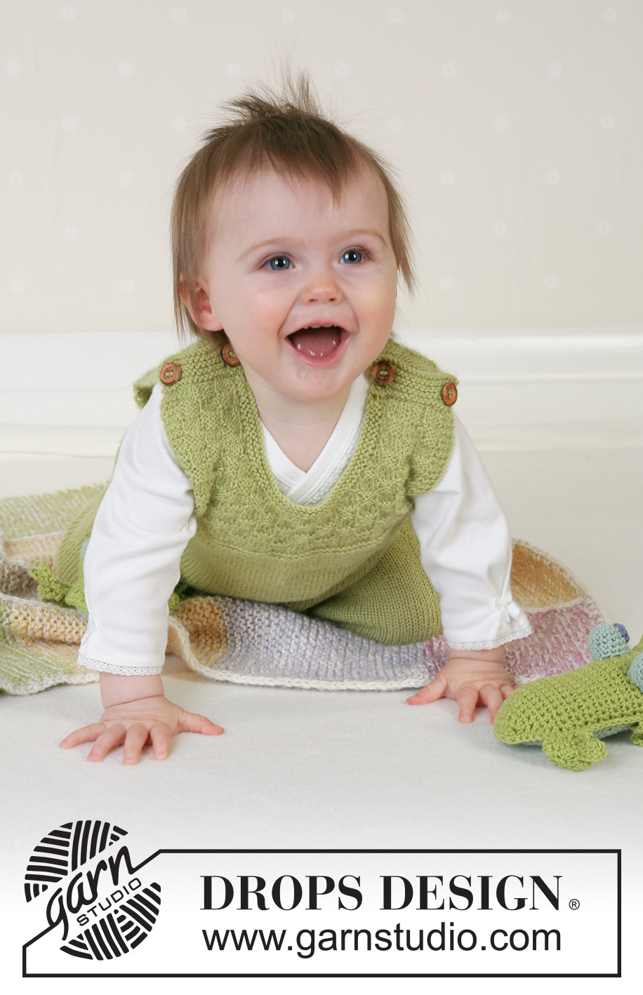Green Leaf Cardigan / DROPS Baby 14-3 - Vauvan ja lapsen neulotut takki, potkuhousut ja putkisukat DROPS Alpaca-langasta. Takissa on huppu. Koot 1 kuukausi - 4 vuotta.