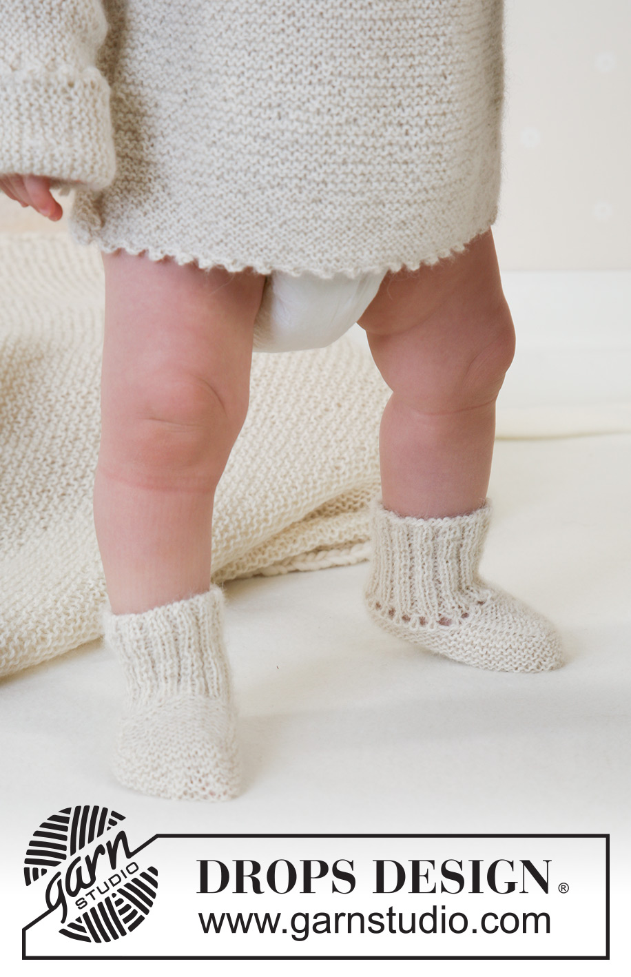 Sweet Ella Socks / DROPS Baby 14-9 - Knitted baby socks in DROPS Alpaca. Size 1 month to 2 years.