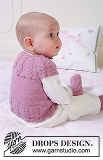Sweet Greta / DROPS Baby 19-18 - Settiin kuuluu: Vauvan ja lapsen palmikollinen raglanliivi ja sukat DROPS Alpaca-langasta.