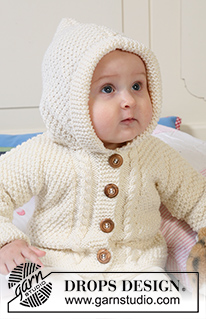 Little Pixie / DROPS Baby 19-5 - Kofta i mosstickning utan ärmsöm med huva, strukturmönster och flätor till baby och barn i DROPS Merino Extra Fine