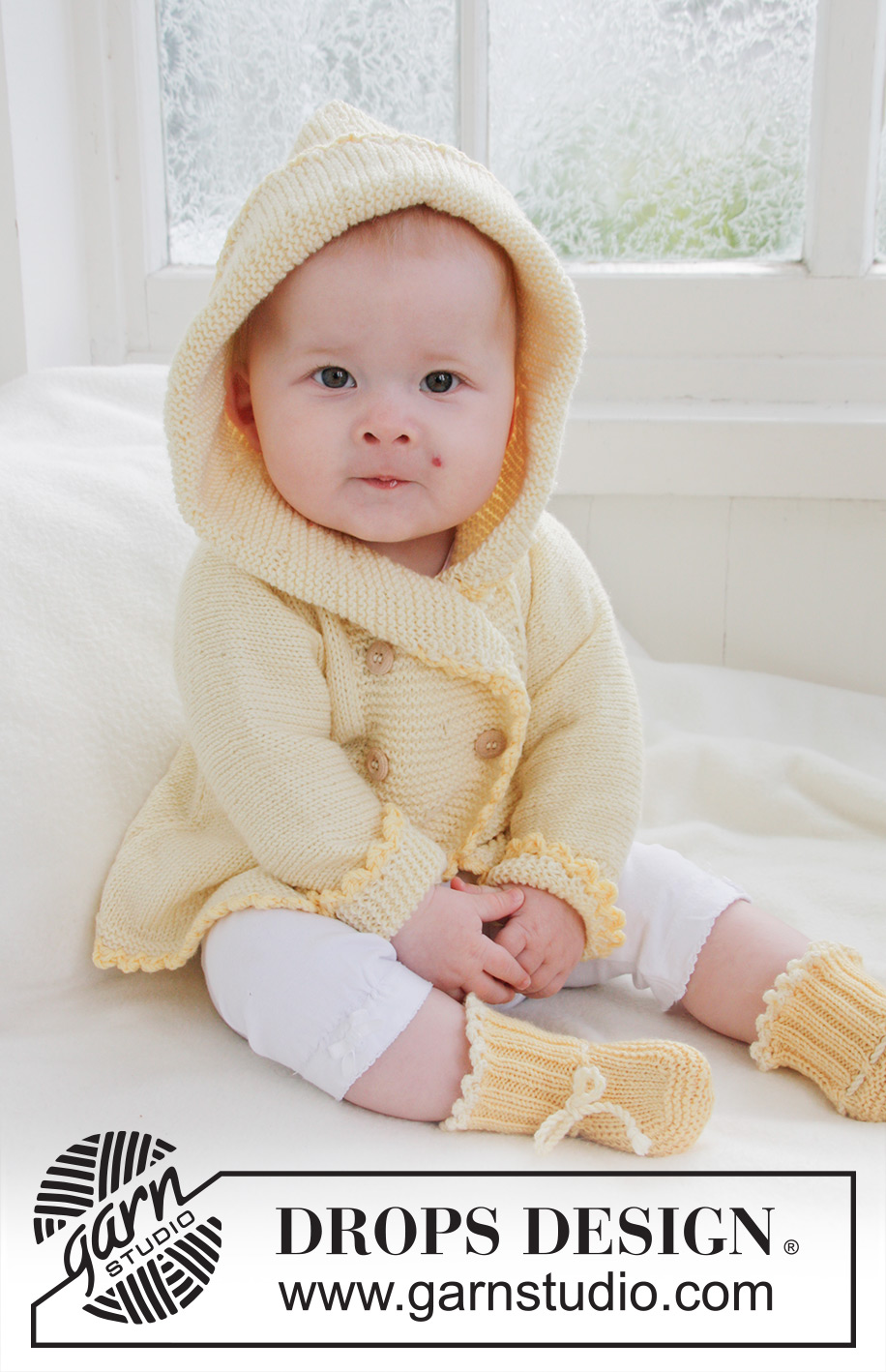 Buttercup / DROPS Baby 21-1 - Strikket jakke med hette og tøfler til baby og barn i DROPS BabyMerino