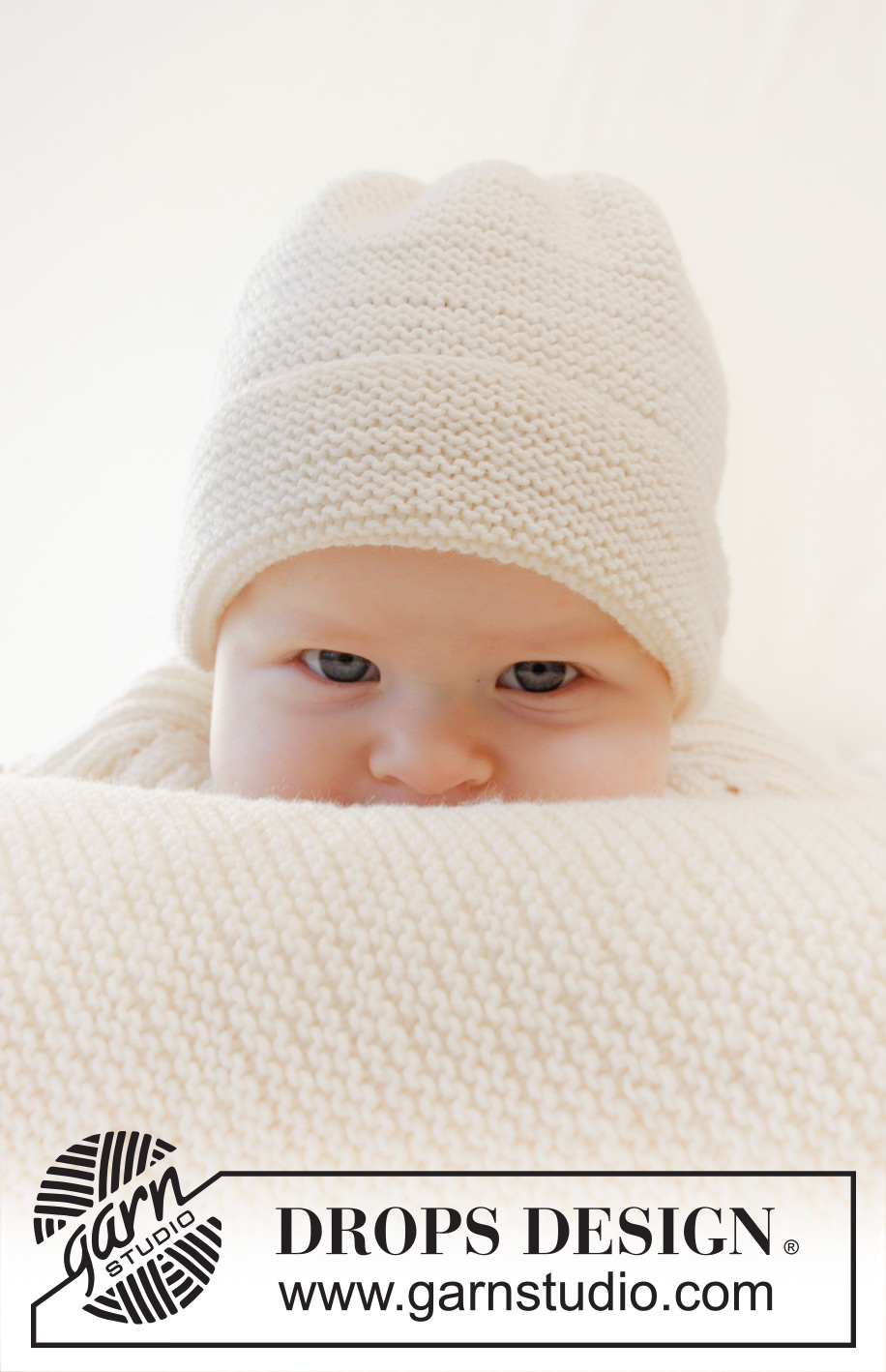 Peek-a-boo / DROPS Baby 25-10 - Knitted baby hat in garter st in DROPS BabyMerino. Size premature - 4 years