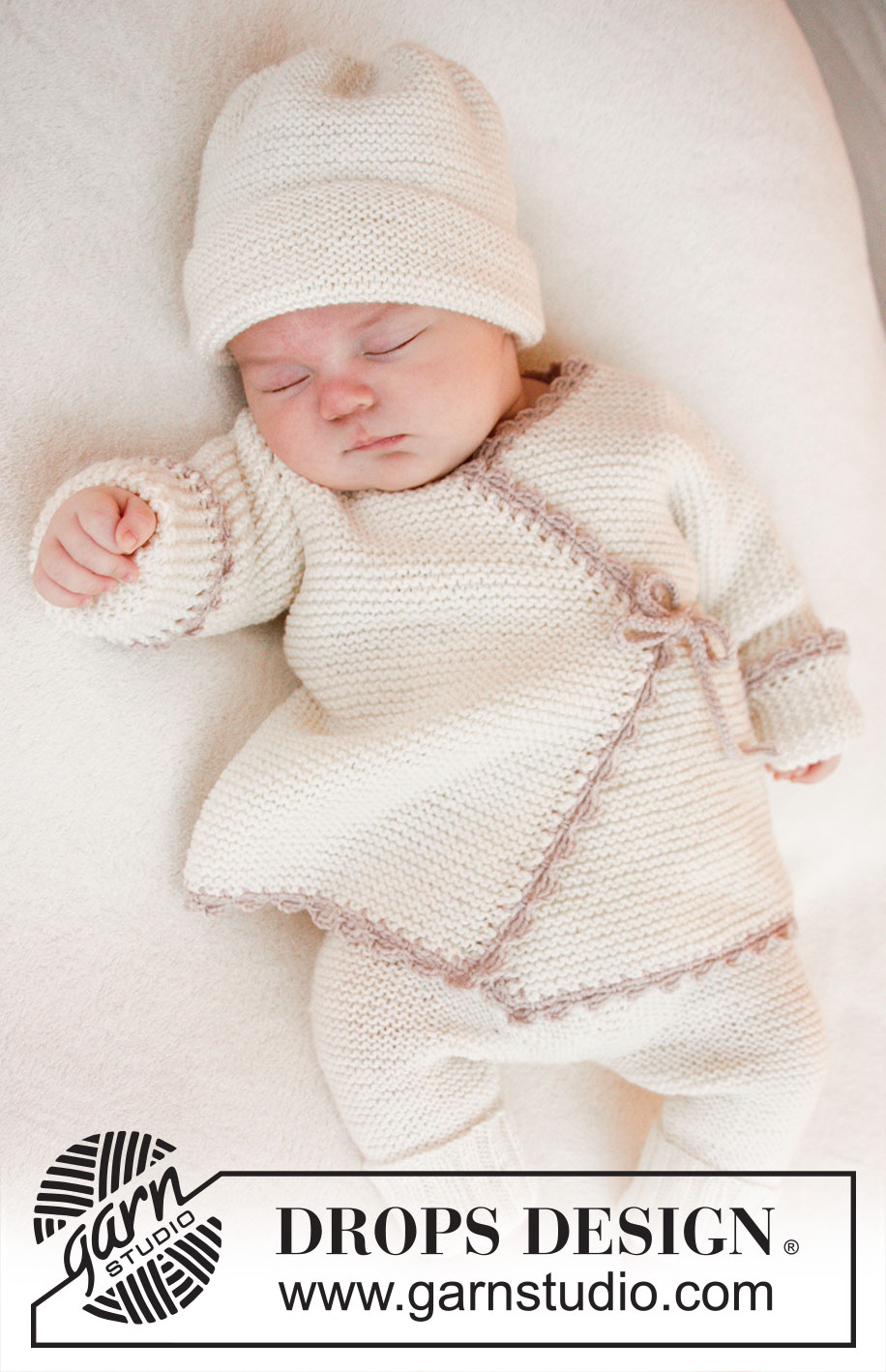 Bedtime Stories / DROPS Baby 25-11 - Knitted wrap cardigan in garter st and crochet edge for baby in DROPS BabyMerino. Size premature - 4 years