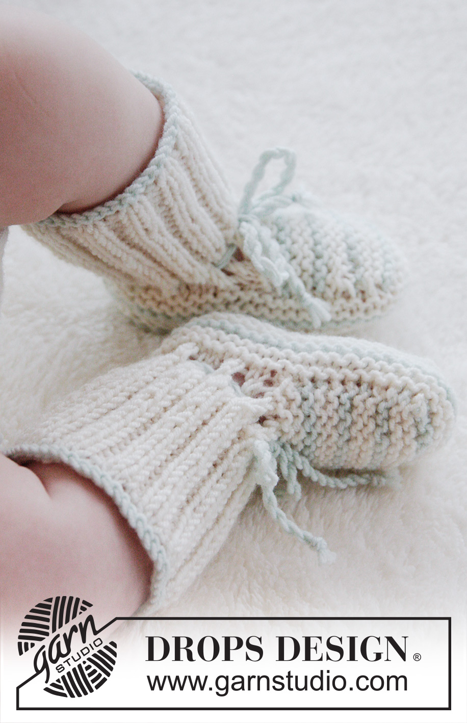 First Impression Booties / DROPS Baby 25-25 - Chaussons au tricot pour bébé, au point mousse, en DROPS BabyMerino. Taille : préma à 4 ans.