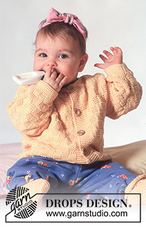 Miss Sunshine / DROPS Baby 3-1 - DROPS jacket with square pattern and socks in “Safran”.