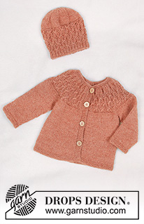 Stroll in the Park / DROPS Baby 33-26 - Jacket for baby with round yoke and textured pattern, knitted top down.  Shorts for baby with ties and rib. Piece is knitted in DROPS BabyMerino or DROPS Alpaca.
Size: Premature to 2 years