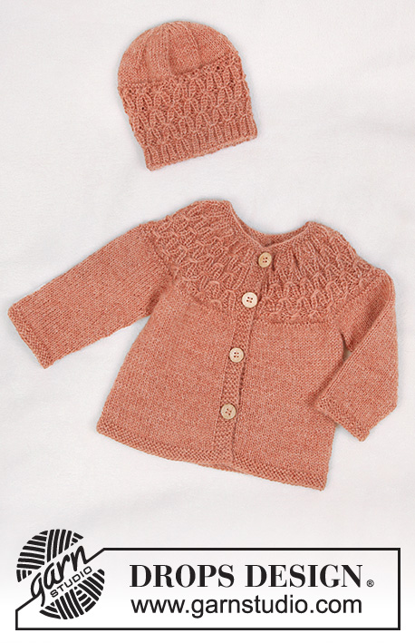 Stroll in the Park / DROPS Baby 33-26 - Jacket for baby with round yoke and textured pattern, knitted top down.  Shorts for baby with ties and rib. Piece is knitted in DROPS BabyMerino or DROPS Alpaca.
Size: Premature to 2 years