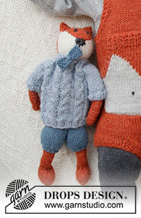 Mister Fox / DROPS Baby 36-11 - Strikket ræv med bukser, bluse og sløjfe i DROPS Alpaca.