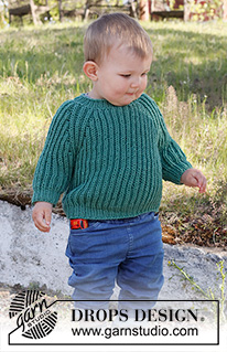 The Outdoors / DROPS Baby & Children 38-7 - Jersey de punto para bebé y niños con raglán en DROPS Merino Extra Fine. La pieza está tejida de arriba para abajo con punto inglés. Tallas 12 meses – 10 años.